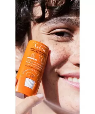 Avene Spf 50 Stick Zones Sensible Hassas Bölgeler İçin Güneş Koruyucu