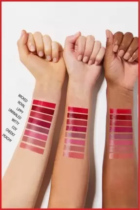 Maybelline New York Super Stay Vinyl Ink Uzun Süre Kalıcı Likit Parlak Ruj - 15 PEACHY