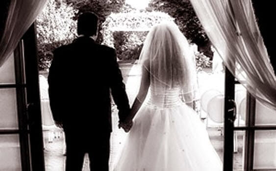 GELİNLİK SEÇİMİ