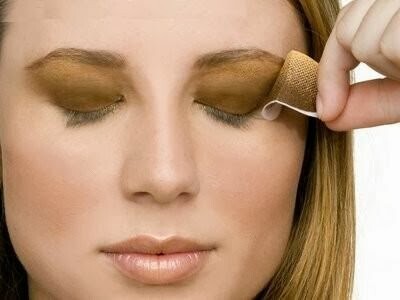 Bayanlar İçin Hazır Makyaj Fazlasıyla İlginç