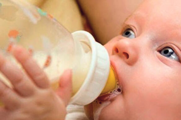 BEBEKLERDE BIBERON KULLANIMI :