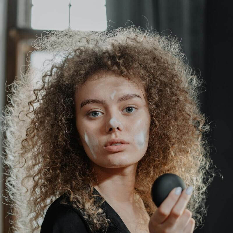 Yüz İçin En İyi Güneş Kremleri: Tavsiyeler ve İncelemeler