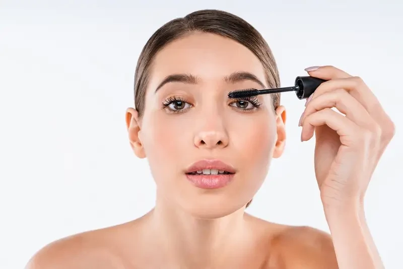 Daha Dolgun Kirpikler İçin En İyi Maskara Önerileri