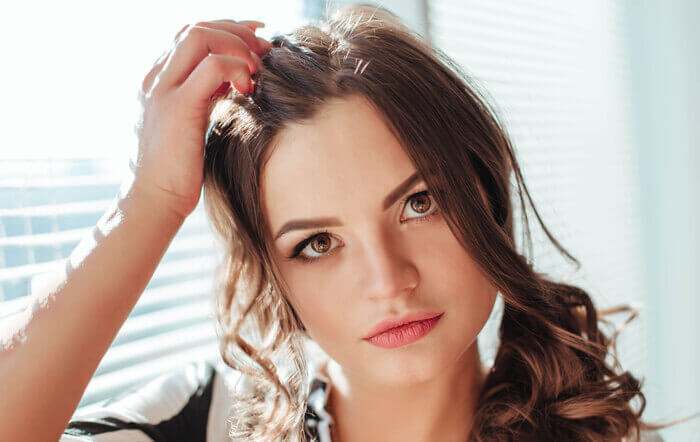 Saçta Egzama Neden Olur? Nasıl Tedavi Edilir?