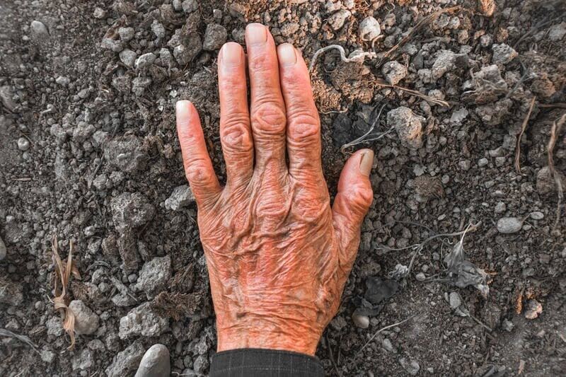 Kırışıklık Karşıtı Bakım: Hangi Ürünler Gerçekten Etkilidir?