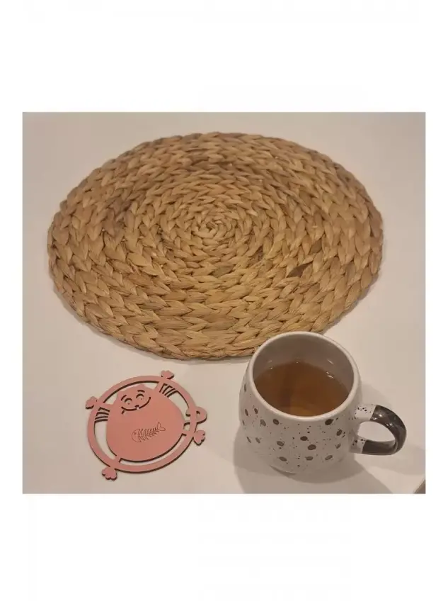 Ebruli Sanat Tasarım 3’lü Renkli Kırmızı Pembe Sarı Ahşap Bardak Altlığı Dedili Hello Kahve Fincanlı 9*9 cm - 1